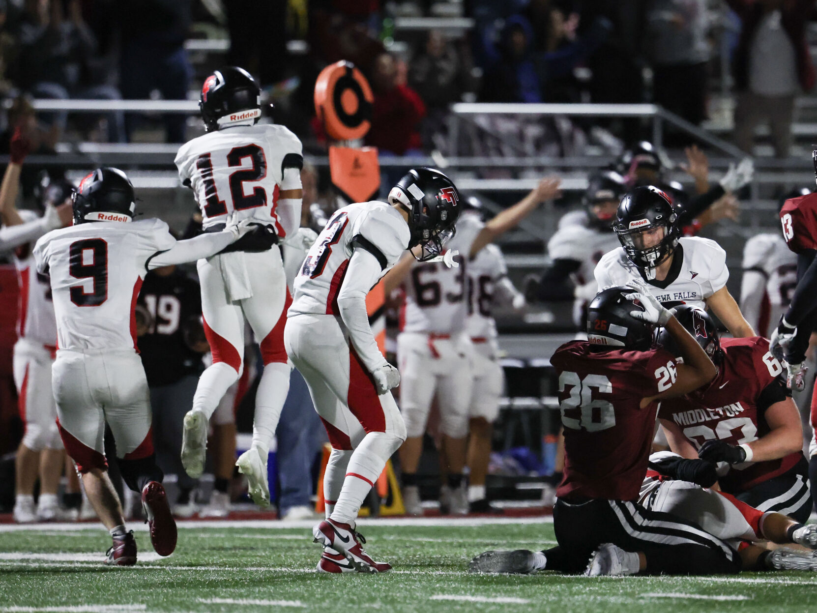 102524-wsj-sports-middleton-chippewa0147